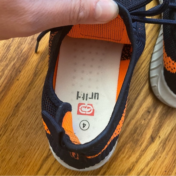 Ecko Unlimited Slip On style Sneakers youth size 4 - Picture 9 of 9